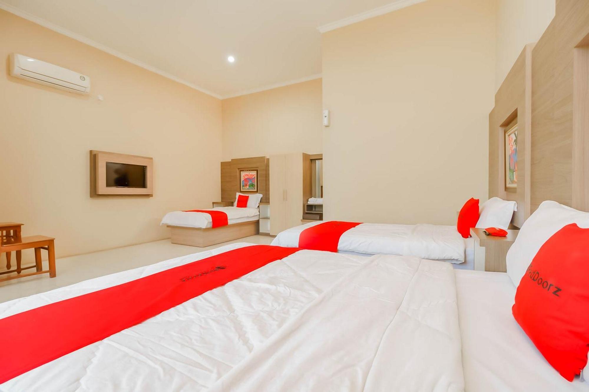 Reddoorz Resort Premium @ Sangkan Hurip Kuningan Exteriér fotografie